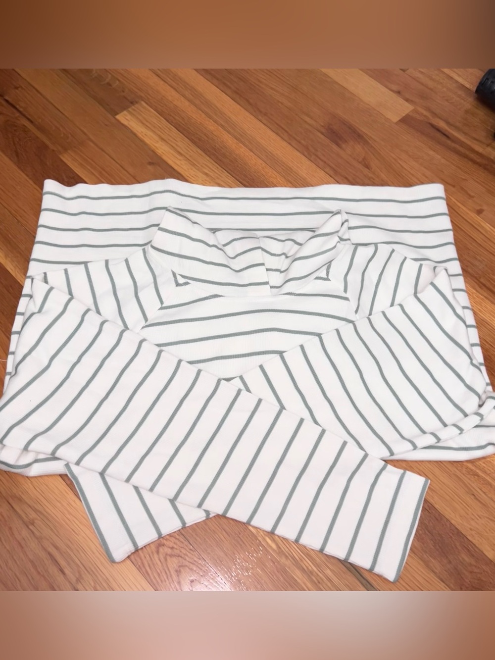 Max & Mia Women's White and Green Striped Waffle Long-Sleeve Top